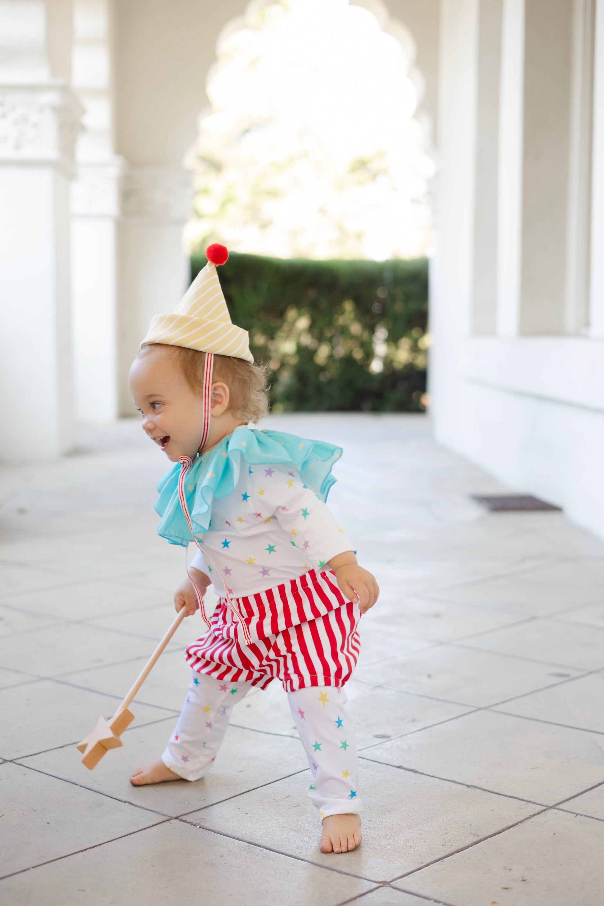 Adorable clown costume for babies and kids, cute clown costume, circus costumes for kids, Halloween costume for baby 